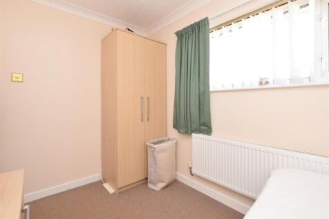 Bedroom 3 V2.JPG