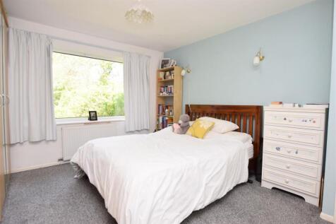 Bedroom 1.JPG
