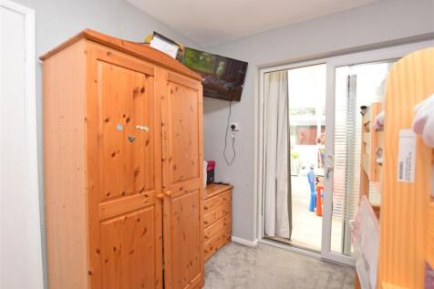Bedroom 2 V2.JPG