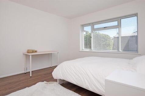 Bedroom 1.JPG