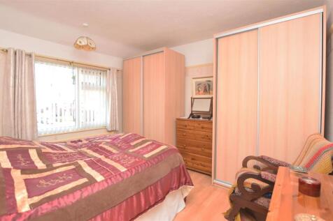 Bedroom 1.JPG