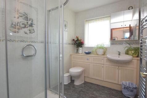 Annex Bathroom.JPG