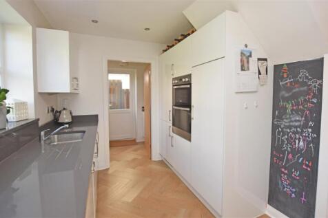 Kitchen V2.JPG