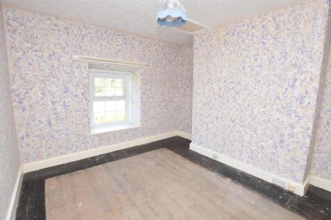 Bedroom 2.JPG