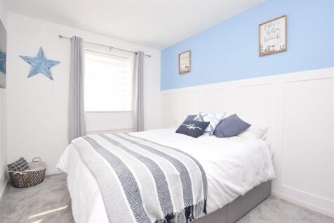 Bedroom 2.JPG
