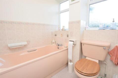Bathroom V2.JPG
