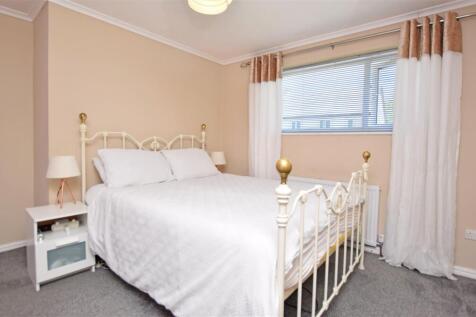 Bedroom 1.JPG