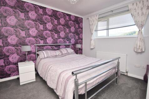 Bedroom 2.JPG
