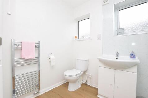 Bathroom.JPG