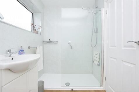 Bathroom V2.JPG