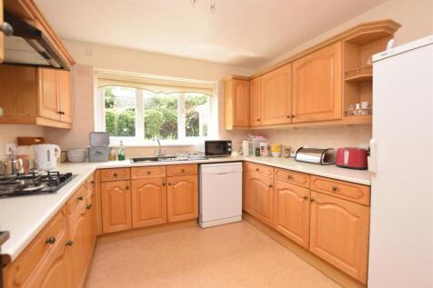 Kitchen V2.JPG