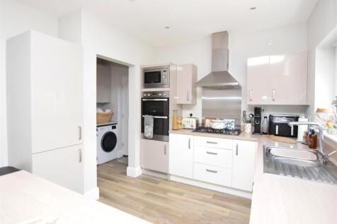 Kitchen V3.JPG