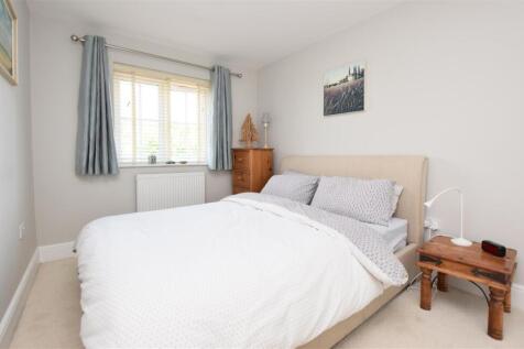 Bedroom 2.JPG