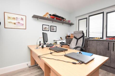 Bedroom 3.JPG