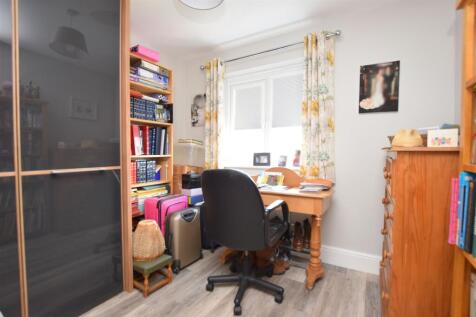 Bedroom 4.JPG