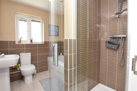 Bathroom V2.JPG