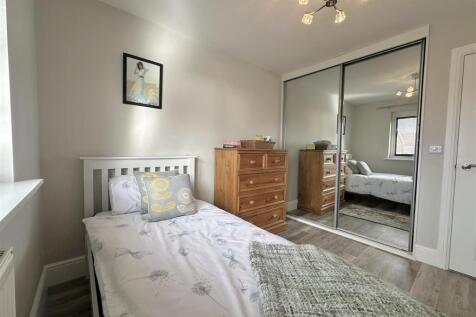 Bedroom 2 V3.JPG