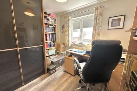 Bedroom 4.JPG