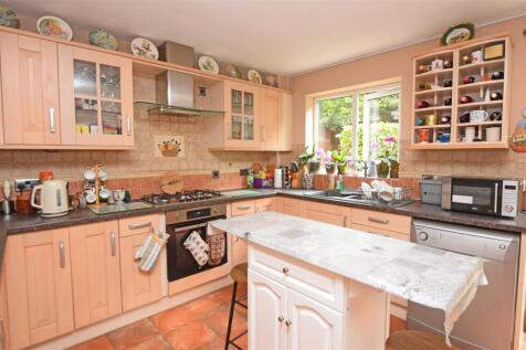 Kitchen.JPG