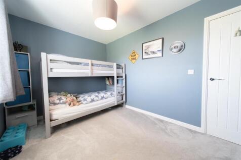 Bedroom 4.jpg