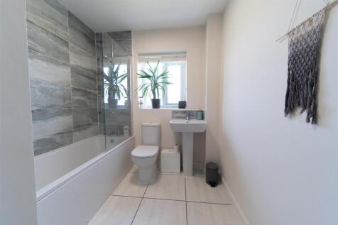 Family Bathroom.jpg