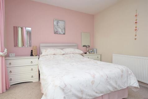 Bedroom.JPG