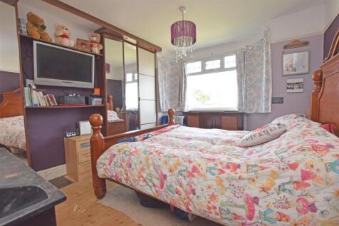 Bedroom.JPG