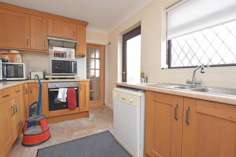 Kitchen.JPG