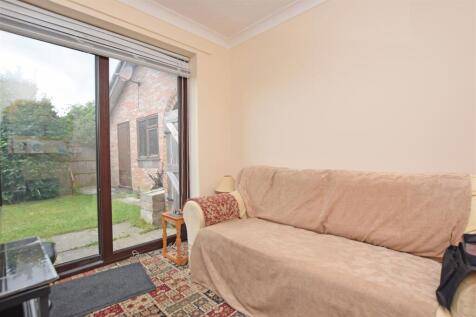 Bedroom 4.JPG