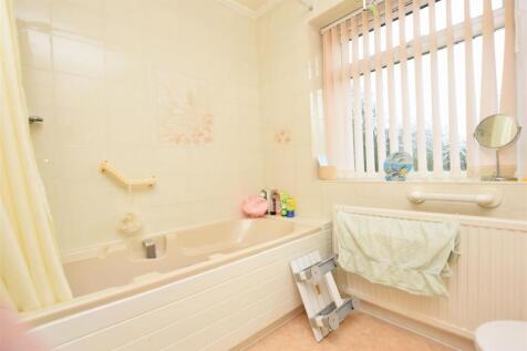 Bathroom.JPG