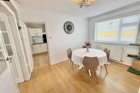Dining Room.jpg