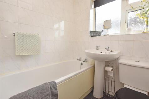 Bathroom.JPG