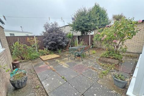 Back Garden View 3.jpg