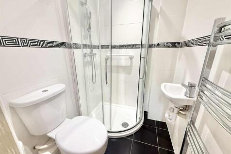 Shower-Room.jpg