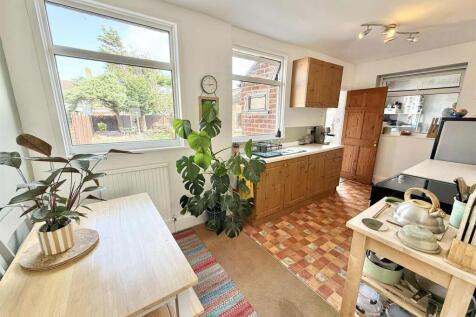 kitchen-2.jpg