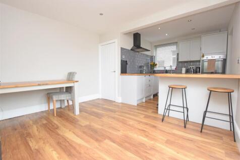 Kitchen Diner view 4.JPG