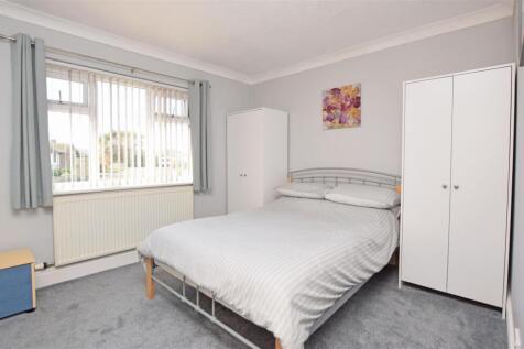 Bedroom 2.JPG