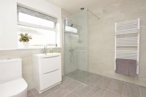 Shower Room.JPG