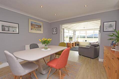 Dining area.JPG