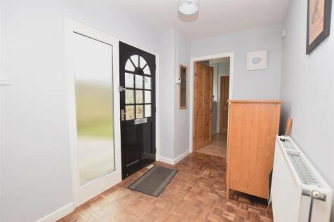 Entrance hall.JPG