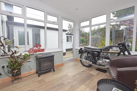 Sun Room V2.JPG