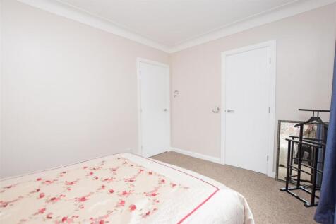 Bedroom2 V2.JPG