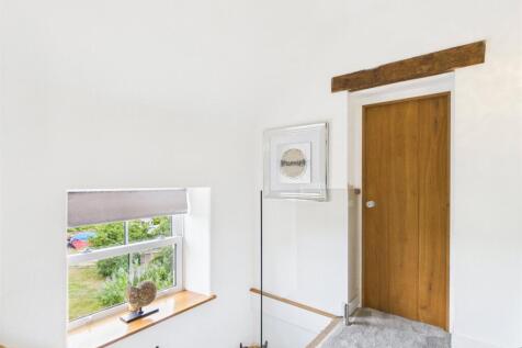 2nd Floor Landing
