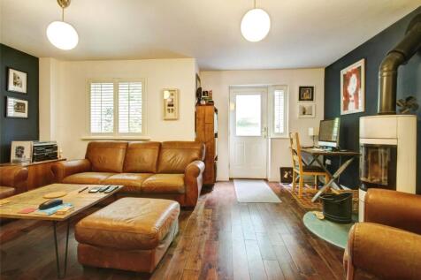 Family Room/Bed 4