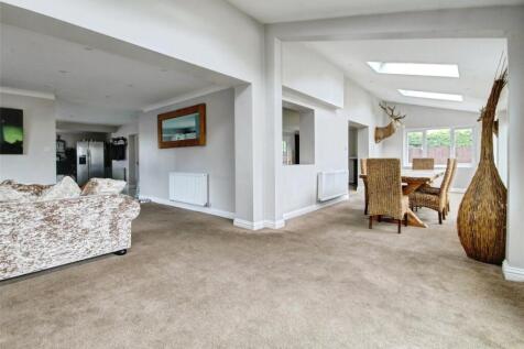 Family Room/ Snug