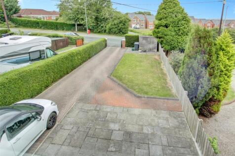 Front Garden &amp; Drive