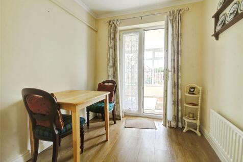 Bedroom 3/ Diner