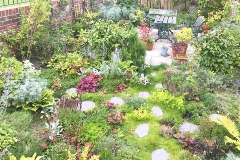 Summer Rear Garden