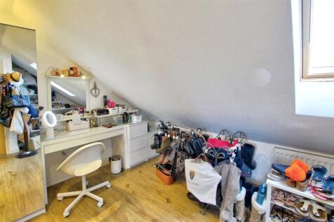 Bed/Dressing Room