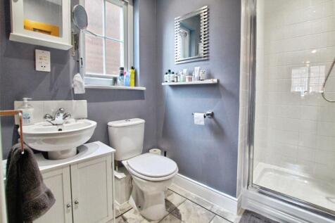 Bed 2 Ensuite